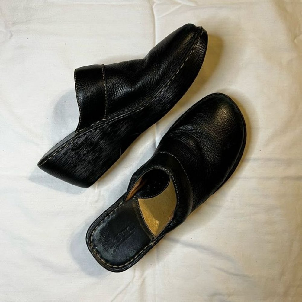 Born black leather clogs size 7